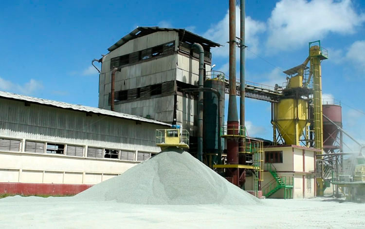 Producción de zeolita en Ranchuelo, Villa Clara, Cuba.