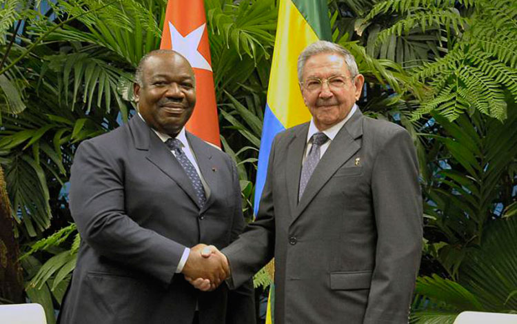 Raúl Castro Ruz y Alí Bongo Ondimba.