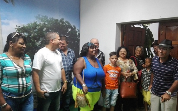 Vecinos de la Comunidad Emilio Córdova