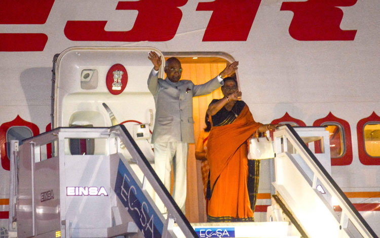 Presidente de la India, Ram Nath Kovind, se despide en el aeropuerto José Martí, de La Habana.