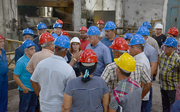 Miguel Díaz-Canel en Planta Mecánica Miguel Díaz-Canel en Planta Mecánica