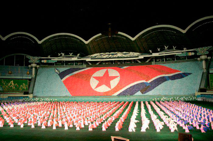 Espectáculo artístico y de gimnasia en honor a Miguel Díaz-Canel en la República Popular Democrática de Corea. Espectáculo artístico y de gimnasia en honor a Miguel Díaz-Canel en la República Popular Democrática de Corea.