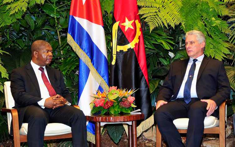 Presidente cubano recibe a su homólogo de Angola