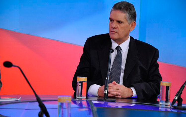Alejandro Gil Fernández, Ministro de Economía Alejandro Gil Fernández, Ministro de Economía