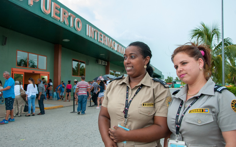 Trabajadoras de la Aduana General de la República Trabajadoras de la Aduana General de la República