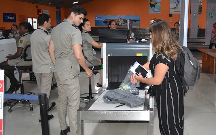 Especialidad de Radiología en la Aduana General de la República de Cuba