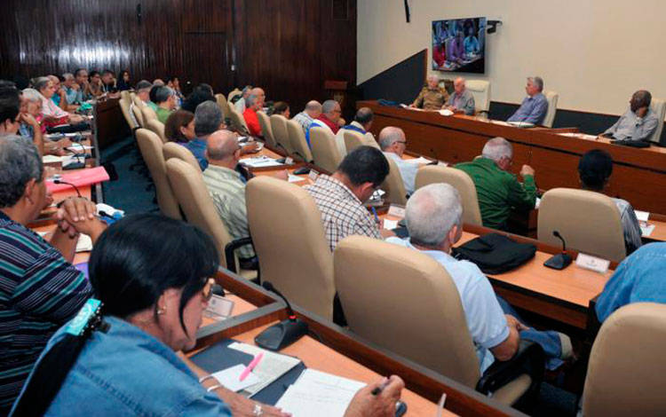 Consejo de Ministros evalúa rehabilitación de La Habana tras tornado del 27 de enero de 2019.