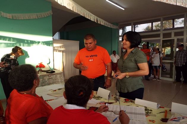 Julio Ramiro Lima Corzo ejerce derecho al voto Julio Ramiro Lima Corzo ejerce derecho al voto