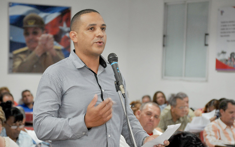 Iván Santos, delegado a la Asamblea Provincial por Sagua la Grande. Iván Santos, delegado a la Asamblea Provincial por Sagua la Grande.
