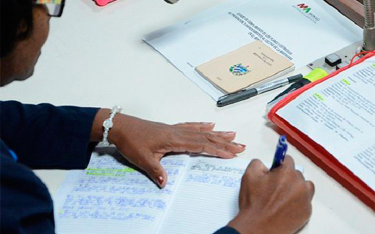 Diputada del Parlamento cubano