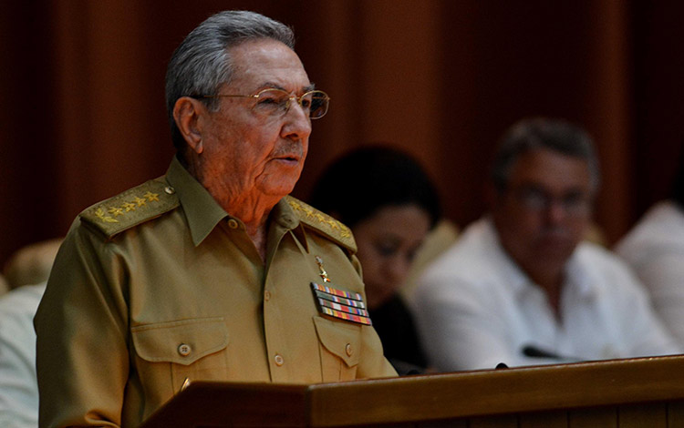 Raúl Castro clausura el Noveno Período Ordinario de Sesiones de la Octava Legislatura de la Asamblea Nacional del Poder Popular.