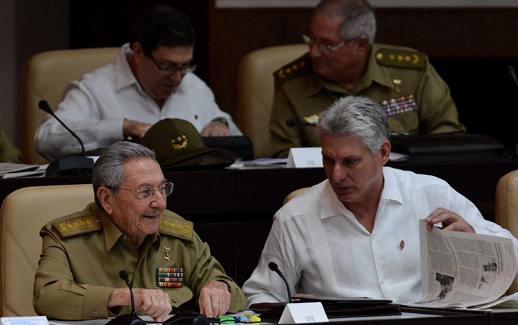 Raúl Castro y Miguel Díaz-Canel.