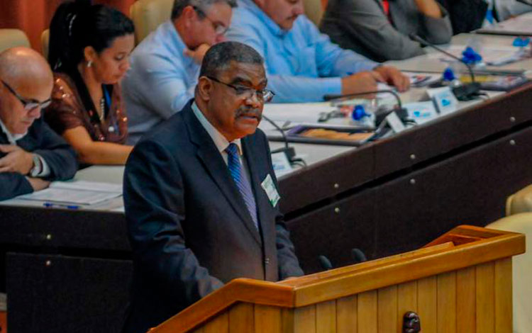 Rubén Remigio Ferro, presidente del Tribunal Supremo, en sesión de la Asamblea Nacional.