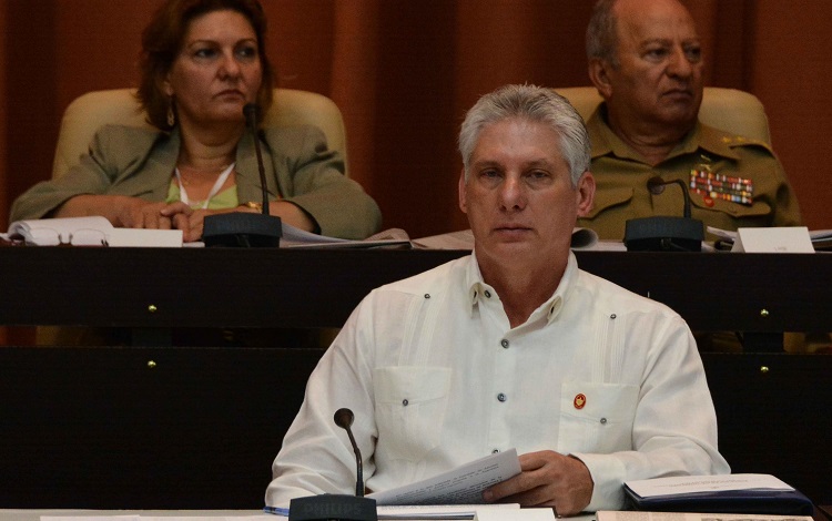 Miguel Díaz-Canel en sesión extraordinaria de la Asamblea Nacional del Poder Popular