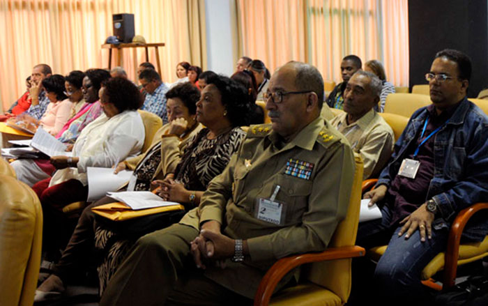 Comisión de Defensa Nacional y Orden Interior.