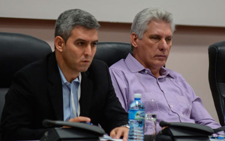 Presidente cubano, Miguel Díaz-Canel Bermúdez, y ministro de las Comunicaciones Jorge Luis Perdomo Di-Lella.