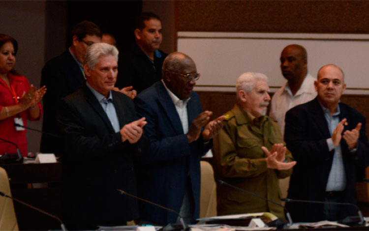 Presidente cubano, Miguel Díaz-Canel, y miembros del Consejo de Estado en Asamblea Nacional del Poder Popular, trabajo en comisiones.