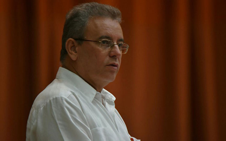 Gustavo Rodríguez Rollero, ministro de la Agricultura de Cuba. Gustavo Rodríguez Rollero, ministro de la Agricultura de Cuba.