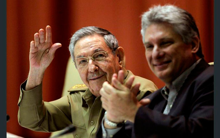 Raúl Castro y Miguel Díaz Canel