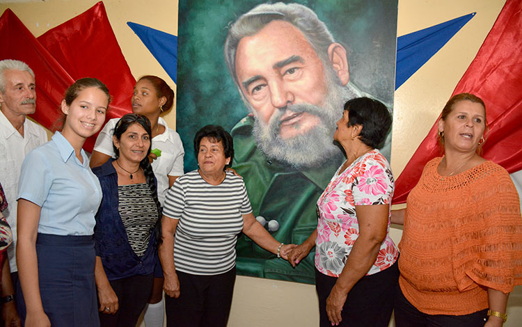 Nemesia intercambia con jóvenes villaclareños