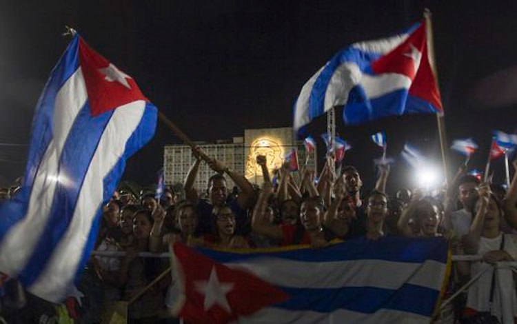 Pueblo cubano despide a Fidel
