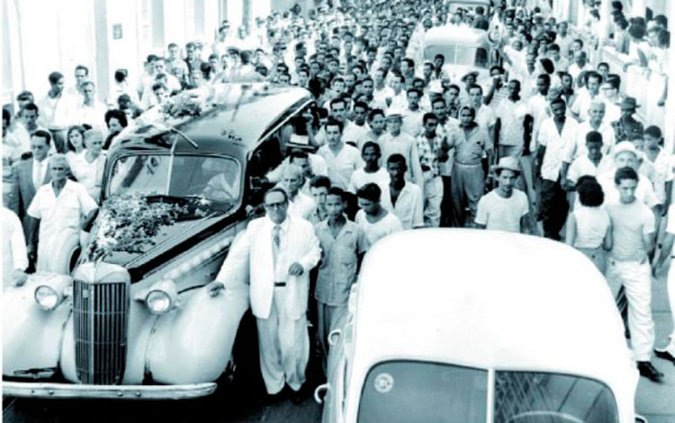 Sepelio de Frank País y Raúl Pujol.