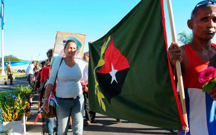 Peregrinación en Santiago de Cuba en homenaje a Fidel.