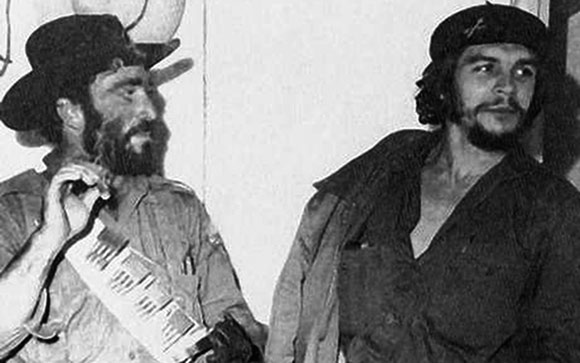 Víctor Bordón y Ernesto Che Guevara durante la toma de Cabaiguán. Víctor Bordón y Ernesto Che Guevara durante la toma de Cabaiguán.