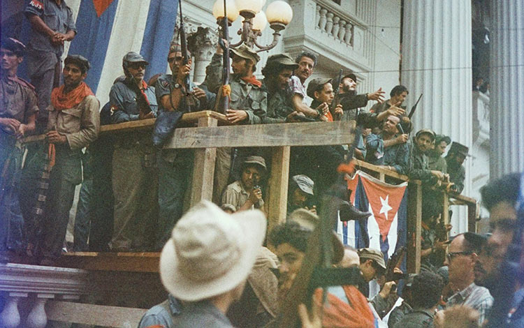 Fidel habla al pueblo de Santa Clara el 6 de enero de 1959. Fidel habla al pueblo de Santa Clara el 6 de enero de 1959.