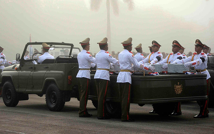 Traslado de osarios de los combatientes del II Frente.