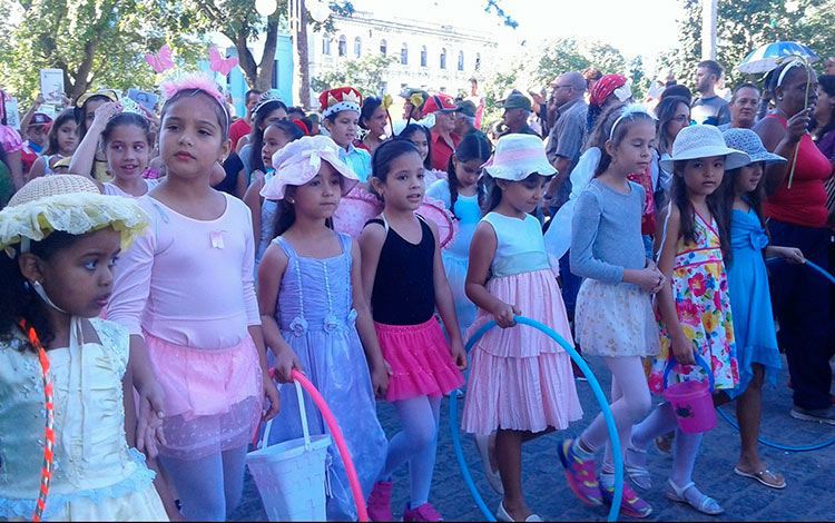 Desfile martiano. Desfile martiano.