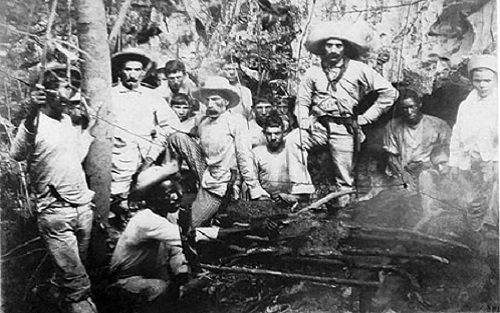 Tropas mambisas en la manigua