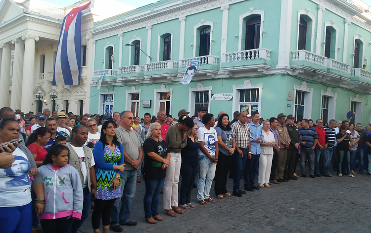 Pueblo de Santa Clara celebra Aniversario 61 de la Revolución Pueblo de Santa Clara celebra Aniversario 61 de la Revolución