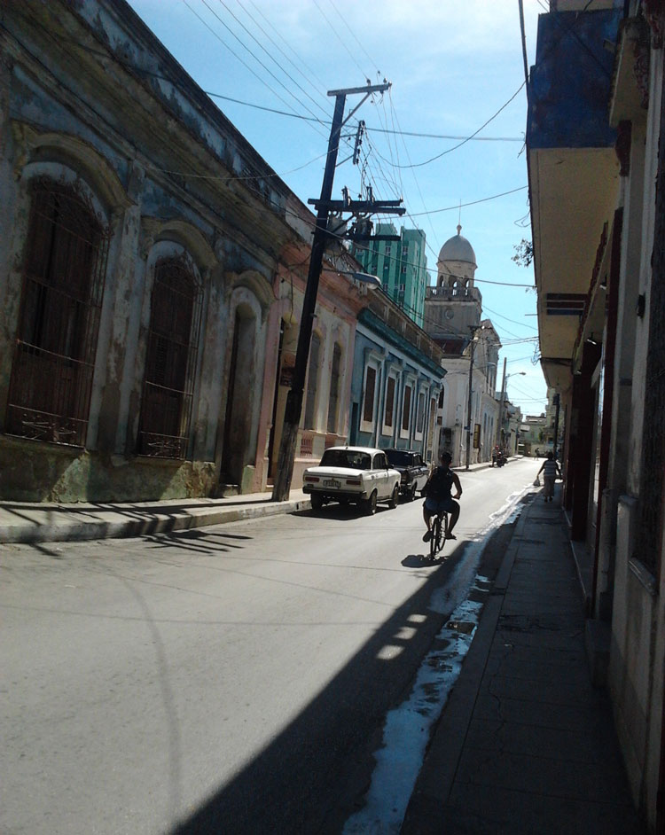 Calle Tristá, en Santa Clara. Calle Tristá, en Santa Clara.