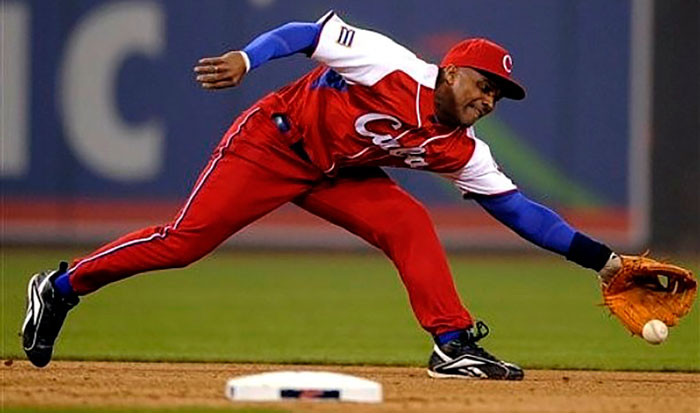 Eduardo Paret, pelotero de Villa Clara. Eduardo Paret, pelotero de Villa Clara.