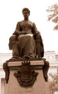 Estatua a Marta Abreu Estatua a Marta Abreu