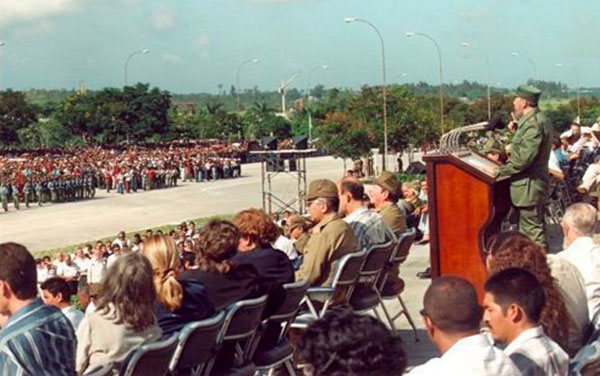 Discurso de Fidel Castro Ruz en ceremonia de inhumación de Ernesto Che Guevara y sus compañeros de la guerrilla, Santa Clara, 17 de octubre de 1997.