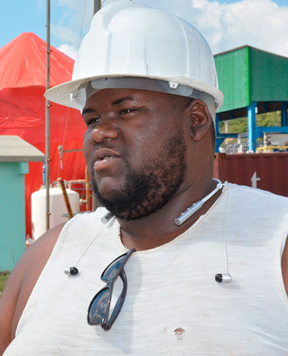Léster Ibáñez Arango, joven trabajador la Empresa Electroquí­mica de Sagua la Grande.