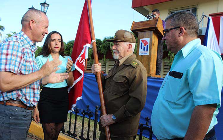  Empresa Geominera del Centro la Bandera de Vanguardia Nacional, otorgado por el Sindicato Nacional de Trabajadores de Energía y Minas.