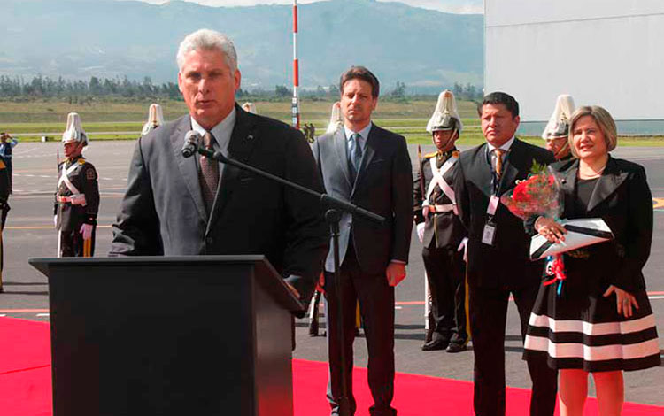 Miguel Díaz-Canel llega a Ecuador, para toma de posesión de Lenín Moreno.