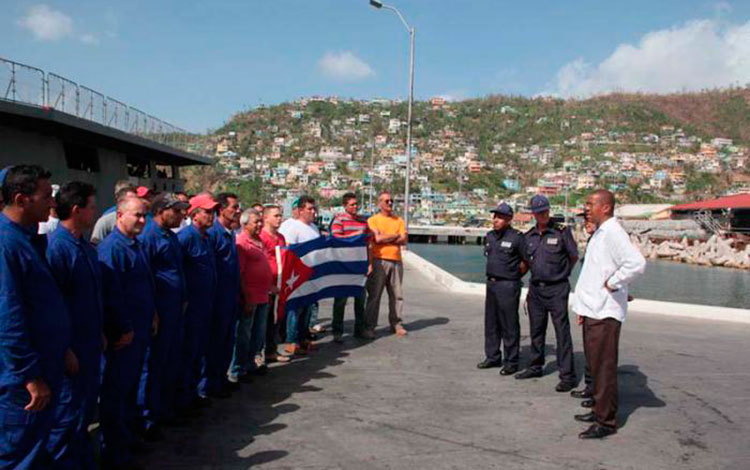Embajador cubano en Dominica, Juan Carlos Frómeta, recibe a brigada de ayuda. Embajador cubano en Dominica, Juan Carlos Frómeta, recibe a brigada de ayuda.