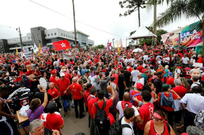 Campaña internacional de liberación a Lula Campaña internacional de liberación a Lula