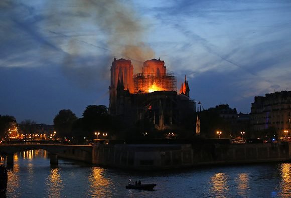 Incendio en Notre Dame
