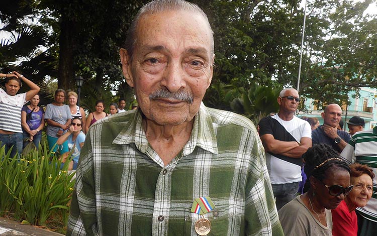 Combatiente José Antonio Martí­nez.