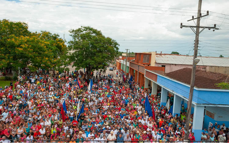 Pueblo de La Esperanza participa en acto provincial de Villa Clara por el Día del Campesino.