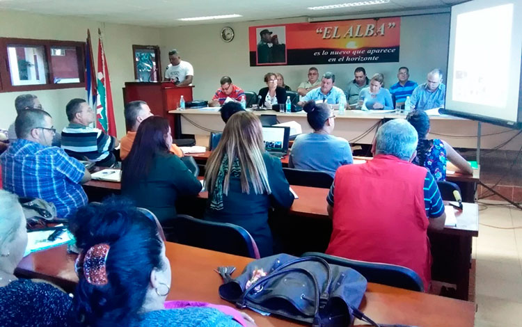 Asamblea de balance anual de la Asociación Nacional de Agricultores Pequeños en Villa Clara.