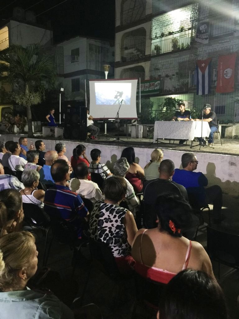 Barrio debate sobre la Ley Helms-Burton, Villa Clara Barrio debate sobre la Ley Helms-Burton, Villa Clara