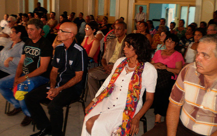 Trabajadores condecorados de Villa Clara.