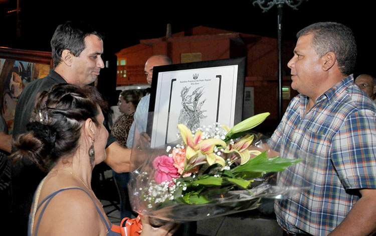 Entrega del Zarapico a la revista Umbral