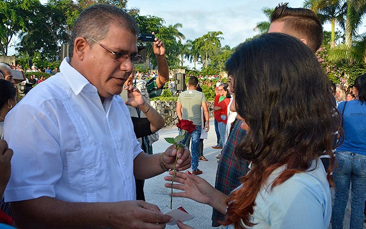 Nuevos militantes UJC y PCC